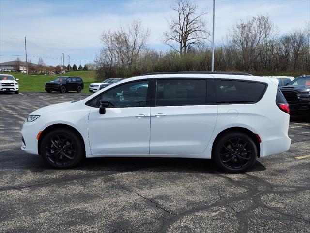 2024 Chrysler Pacifica PACIFICA TOURING L AWD