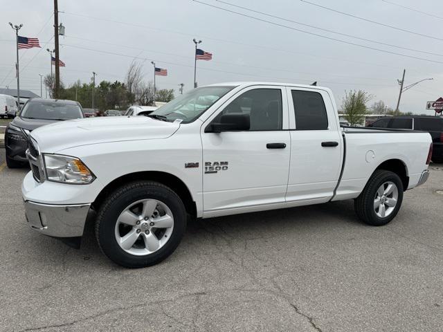 2024 RAM Ram 1500 Classic RAM 1500 CLASSIC TRADESMAN QUAD CAB 4X4 64 BOX