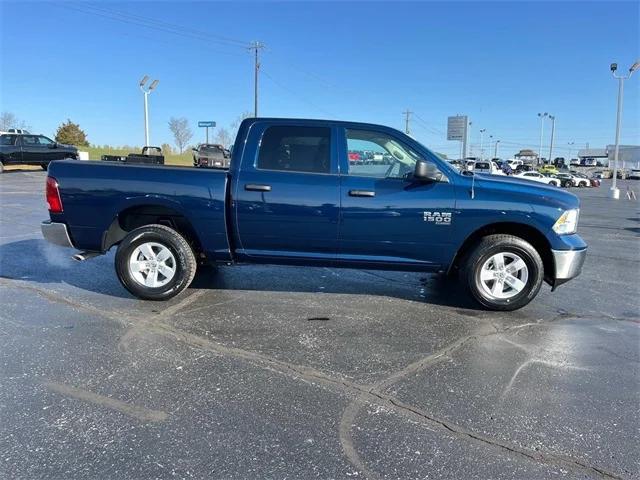 2024 RAM Ram 1500 Classic RAM 1500 CLASSIC TRADESMAN CREW CAB 4X4 57 BOX