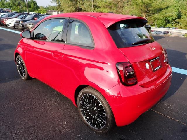 2024 Fiat FIAT 500e 500e INSPI(RED)