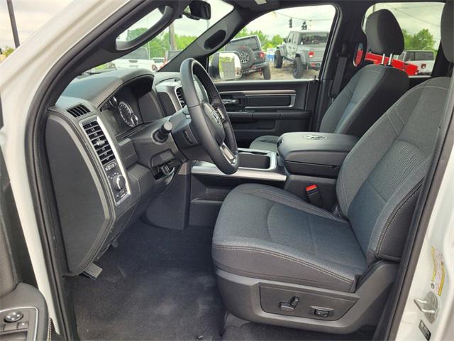2024 Ram 1500 Classic Warlock Quad Cab 4x4 6'4" Box
