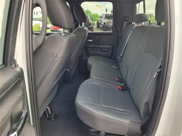 2024 Ram 1500 Classic Warlock Quad Cab 4x4 6'4" Box