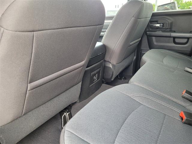 2024 Ram 1500 Classic Warlock Quad Cab 4x4 6'4" Box