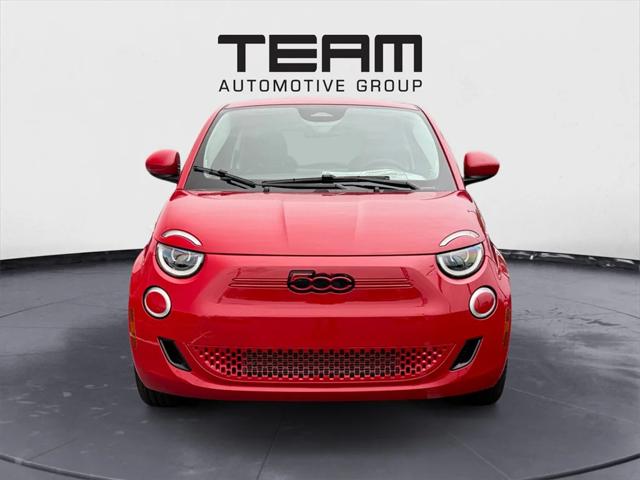 2024 Fiat FIAT 500e 500e INSPI(RED)