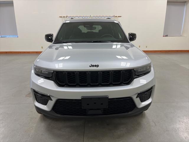 2024 Jeep Grand Cherokee GRAND CHEROKEE LIMITED 4X4