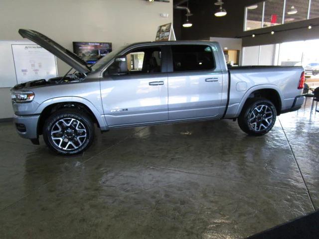 2025 RAM Ram 1500 RAM 1500 LARAMIE CREW CAB 4X4 57 BOX