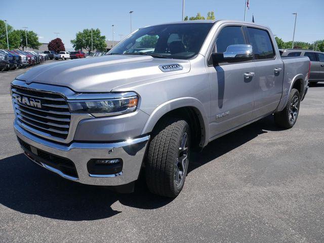 2025 RAM Ram 1500 RAM 1500 LARAMIE CREW CAB 4X4 57 BOX