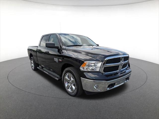 2024 RAM Ram 1500 Classic RAM 1500 CLASSIC TRADESMAN CREW CAB 4X4 64 BOX