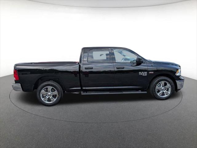 2024 RAM Ram 1500 Classic RAM 1500 CLASSIC TRADESMAN CREW CAB 4X4 64 BOX