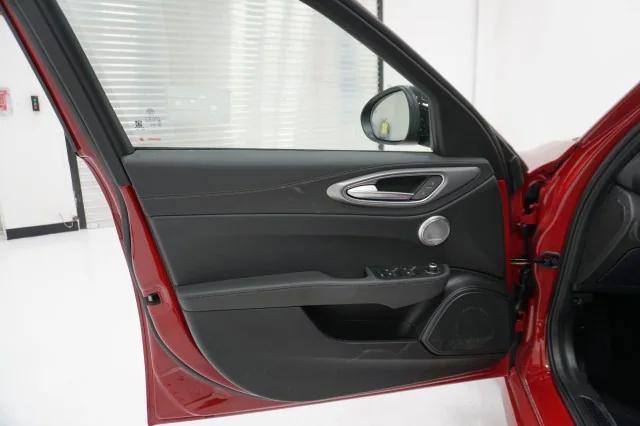 2024 Alfa Romeo Giulia Ti RWD