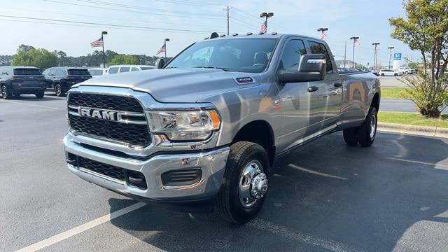 2024 RAM Ram 3500 RAM 3500 TRADESMAN CREW CAB 4X4 8 BOX