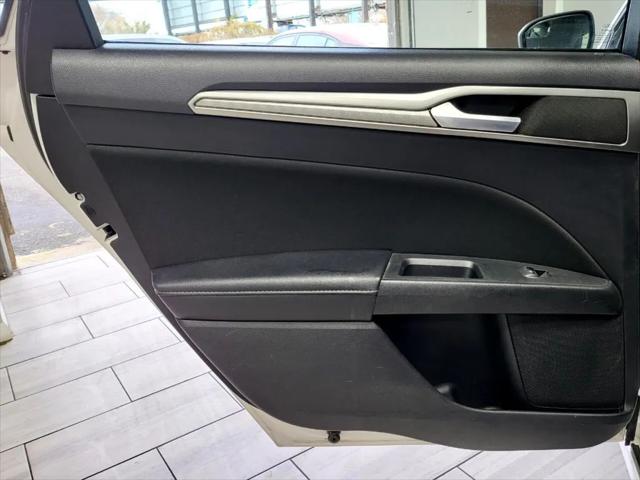 2018 Ford Fusion Hybrid SE