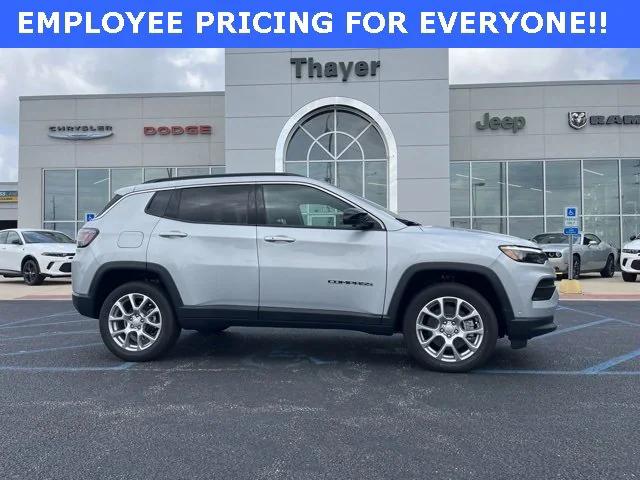 2024 Jeep Compass COMPASS LATITUDE LUX 4X4 2024 Jeep Compass COMPASS LATITUDE LUX 4X4