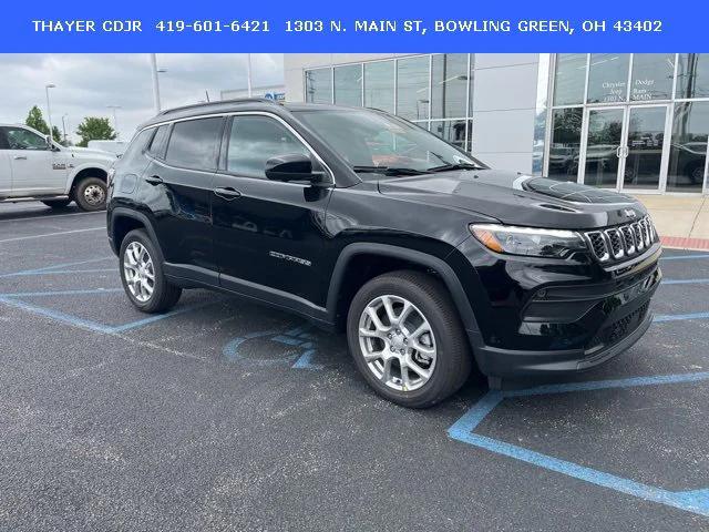 2024 Jeep Compass COMPASS LATITUDE LUX 4X4 2024 Jeep Compass COMPASS LATITUDE LUX 4X4