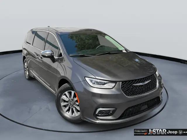 2023 Chrysler Pacifica Hybrid Limited