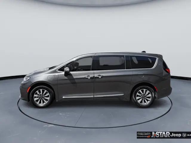 2023 Chrysler Pacifica Hybrid Limited