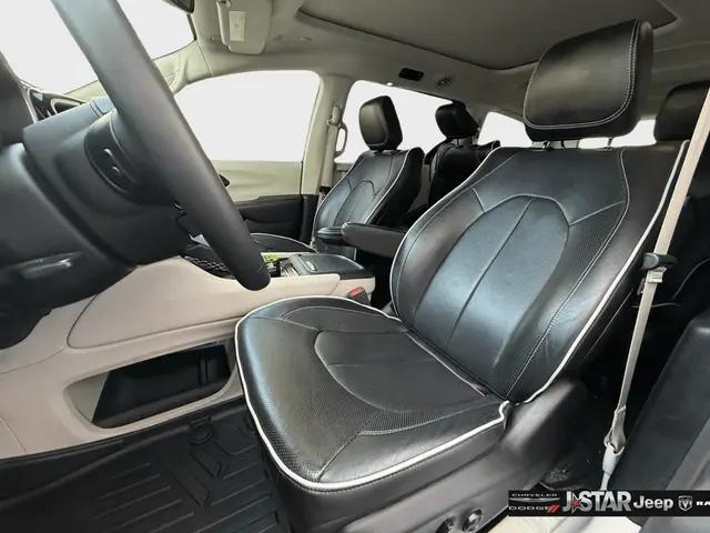 2023 Chrysler Pacifica Hybrid Limited