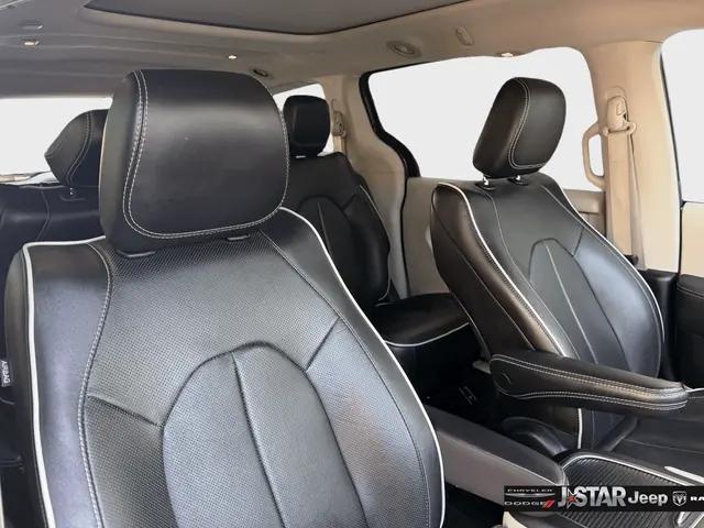 2023 Chrysler Pacifica Hybrid Limited