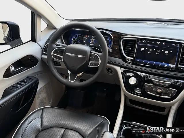 2023 Chrysler Pacifica Hybrid Limited