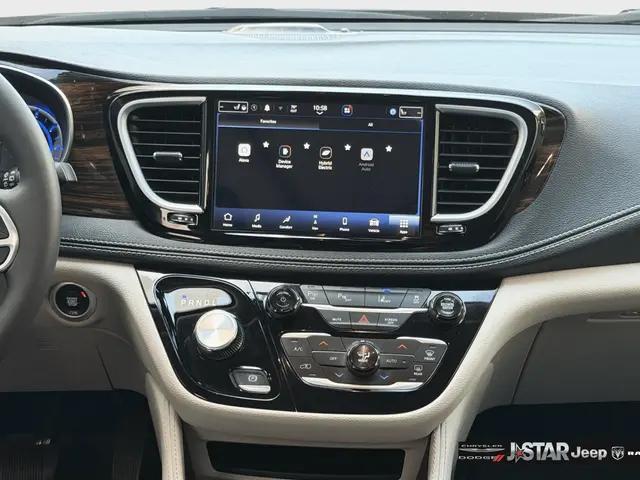 2023 Chrysler Pacifica Hybrid Limited