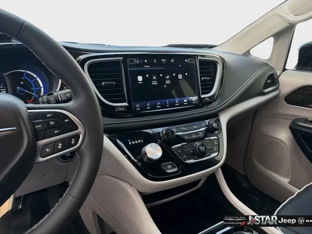 2023 Chrysler Pacifica Hybrid Limited
