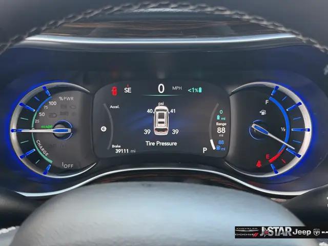 2023 Chrysler Pacifica Hybrid Limited