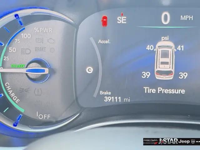 2023 Chrysler Pacifica Hybrid Limited