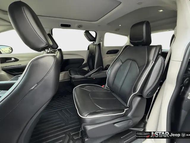 2023 Chrysler Pacifica Hybrid Limited