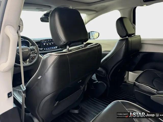 2023 Chrysler Pacifica Hybrid Limited