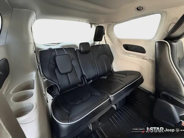 2023 Chrysler Pacifica Hybrid Limited
