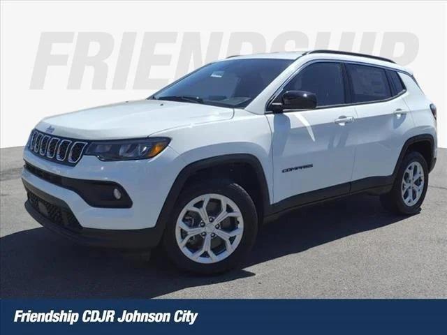 2024 Jeep Compass COMPASS LATITUDE 4X4