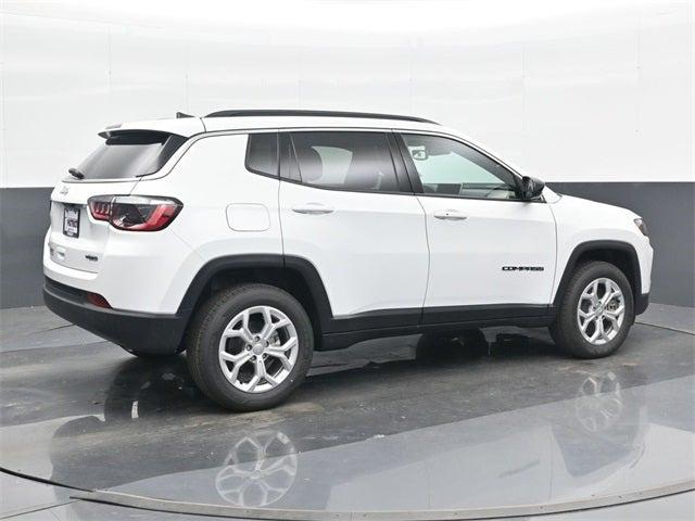 2024 Jeep Compass COMPASS LATITUDE 4X4