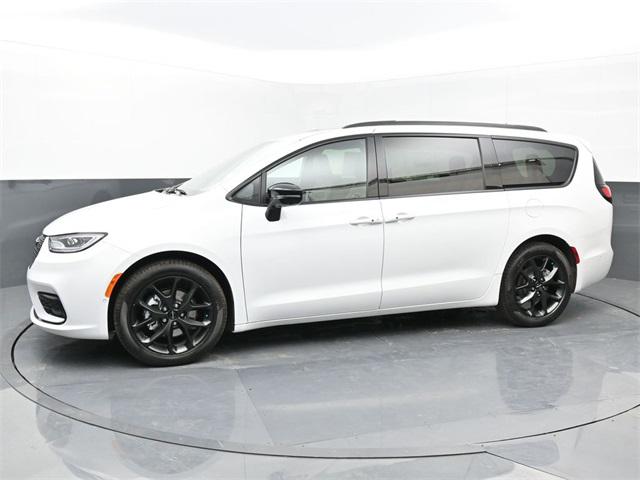 2024 Chrysler Pacifica PACIFICA LIMITED