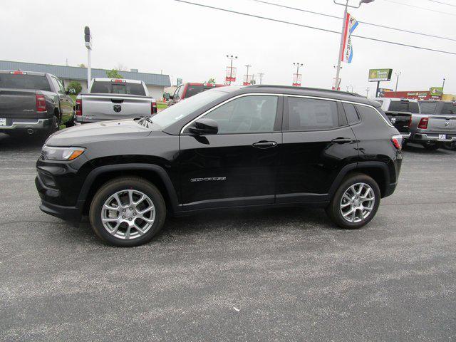 2024 Jeep Compass COMPASS LATITUDE LUX 4X4