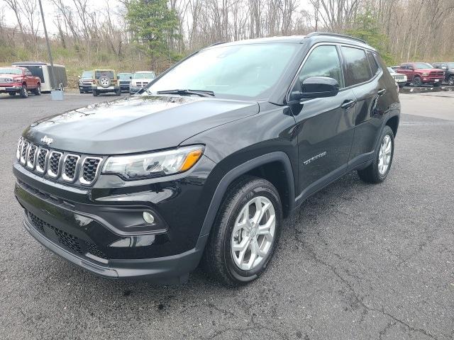 2024 Jeep Compass COMPASS LATITUDE 4X4