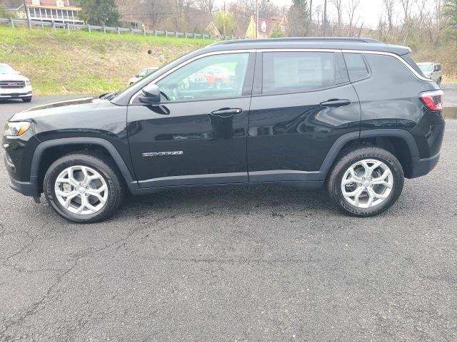 2024 Jeep Compass COMPASS LATITUDE 4X4