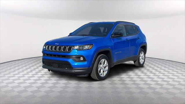 2024 Jeep Compass COMPASS LATITUDE 4X4