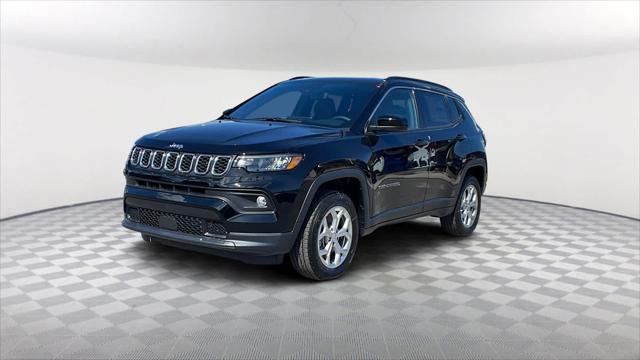 2024 Jeep Compass COMPASS LATITUDE 4X4