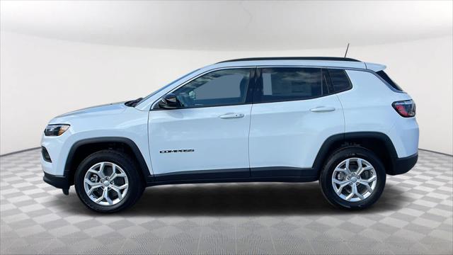 2024 Jeep Compass COMPASS LATITUDE 4X4