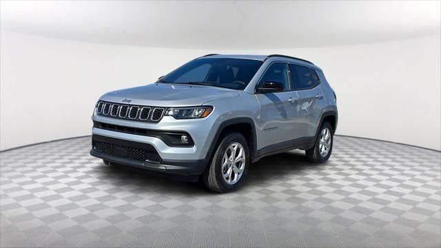 2024 Jeep Compass COMPASS LATITUDE 4X4