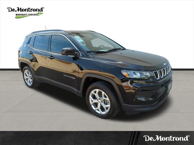 2024 Jeep Compass COMPASS LATITUDE 4X4