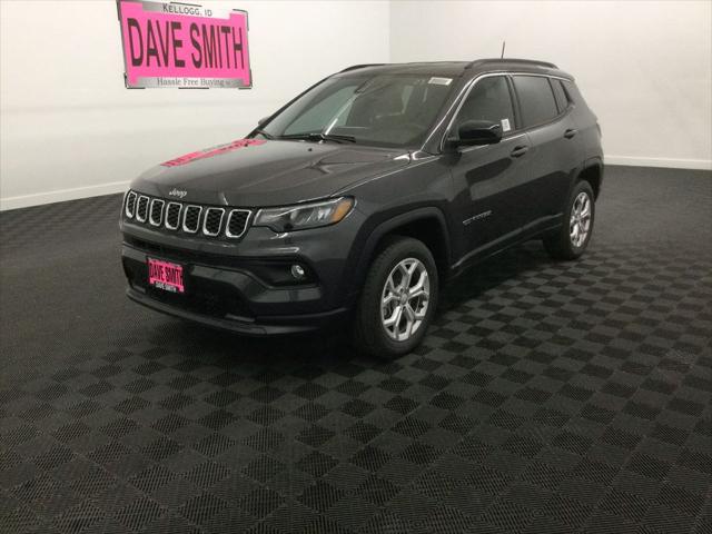 2024 Jeep Compass COMPASS LATITUDE 4X4