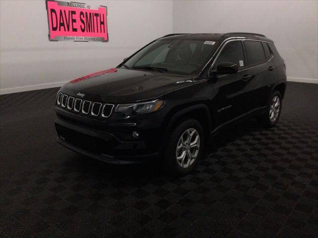 2024 Jeep Compass COMPASS LATITUDE 4X4