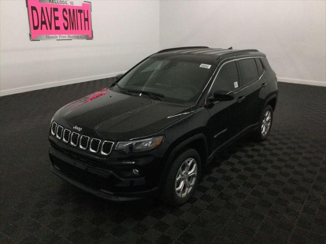 2024 Jeep Compass COMPASS LATITUDE 4X4