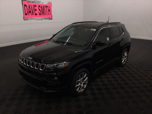 2024 Jeep Compass COMPASS LATITUDE LUX 4X4