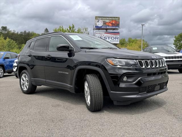 2024 Jeep Compass COMPASS LATITUDE 4X4