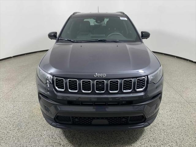 2024 Jeep Compass COMPASS LATITUDE 4X4