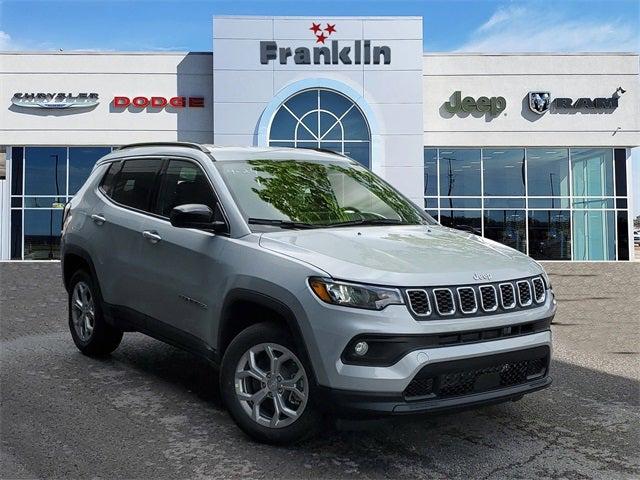 2024 Jeep Compass COMPASS LATITUDE 4X4