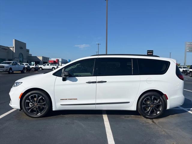 2024 Chrysler Pacifica PACIFICA TOURING L