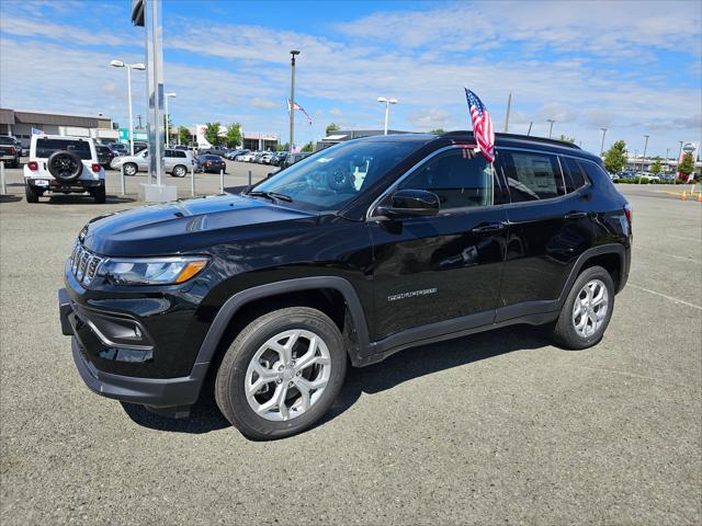 2024 Jeep Compass COMPASS LATITUDE 4X4